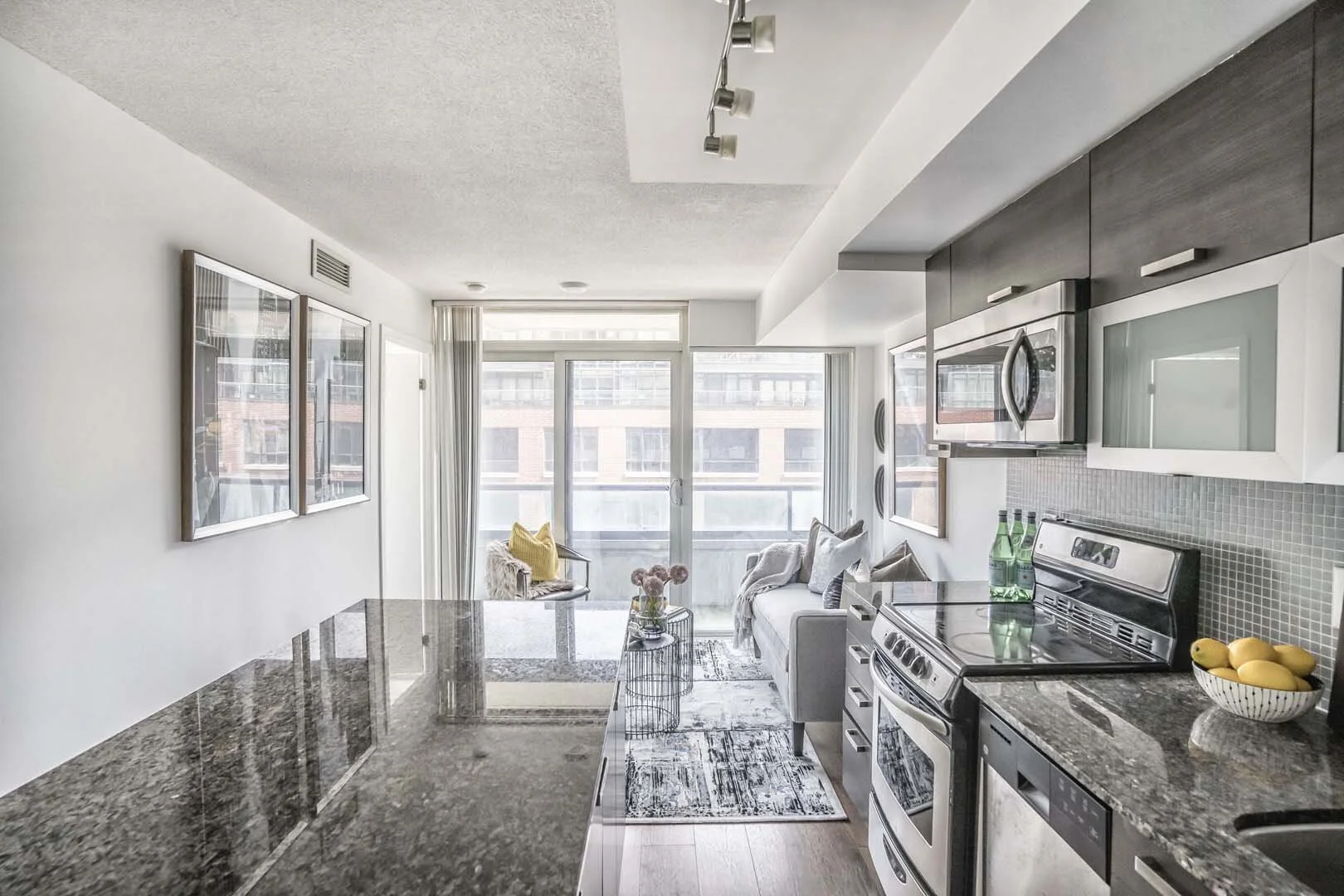 36Lisgar503E-20-Web.jpg