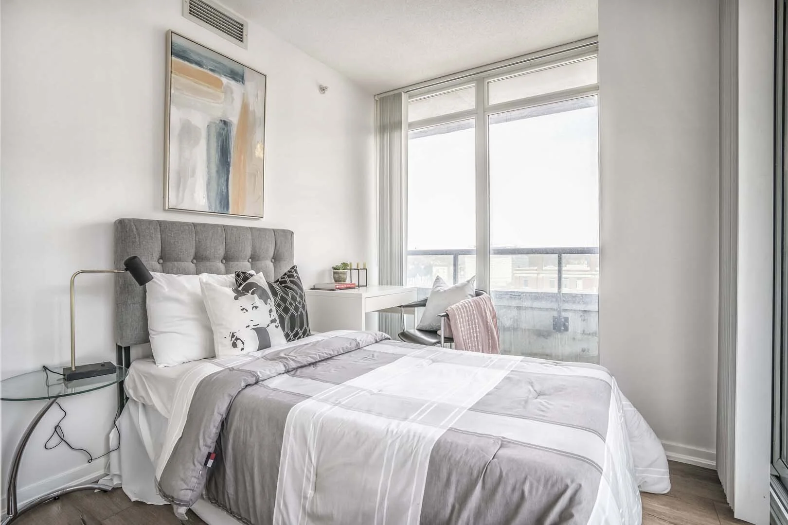 36Lisgar503E-26-Web.jpg