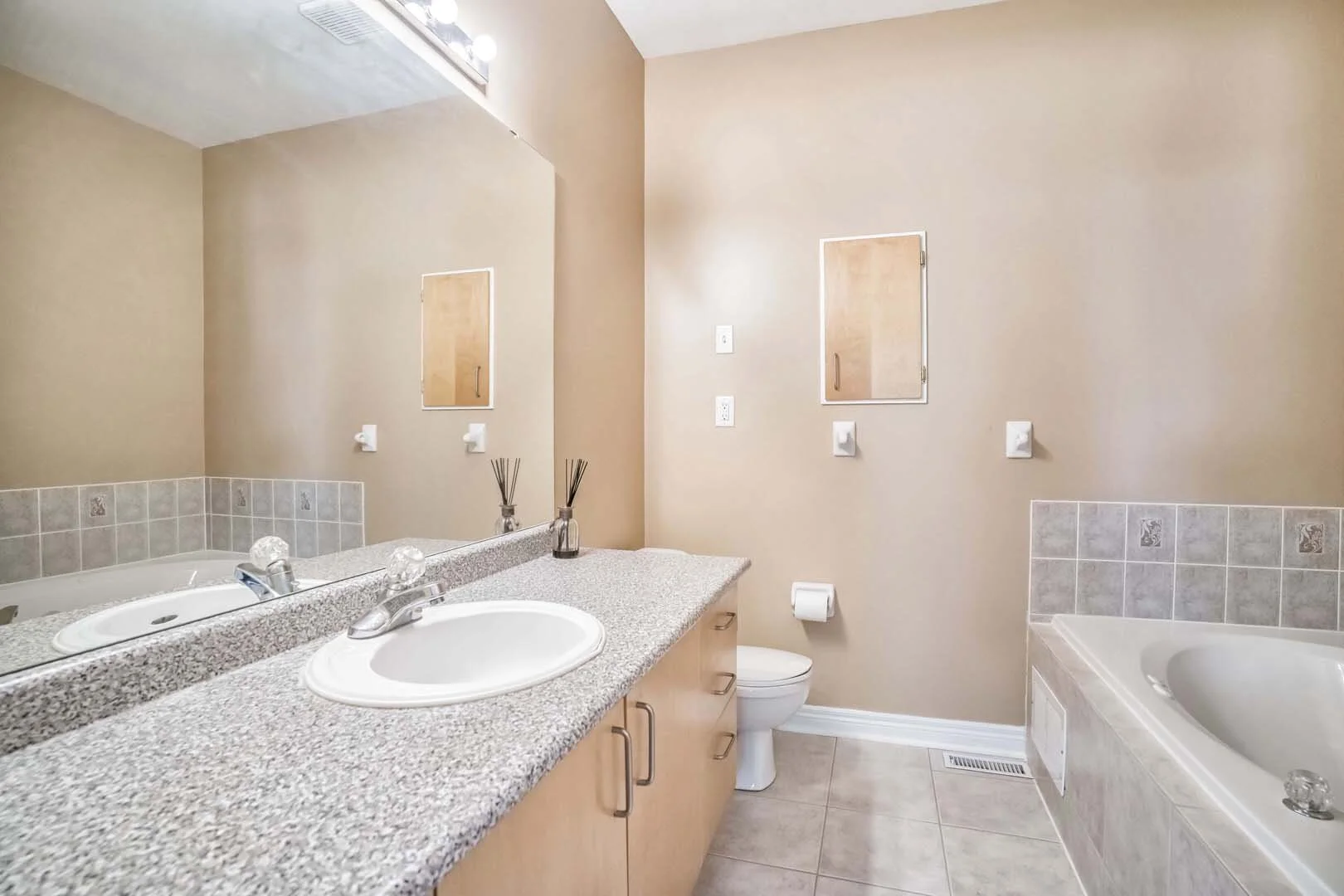 16Hillson-21-Web.jpg