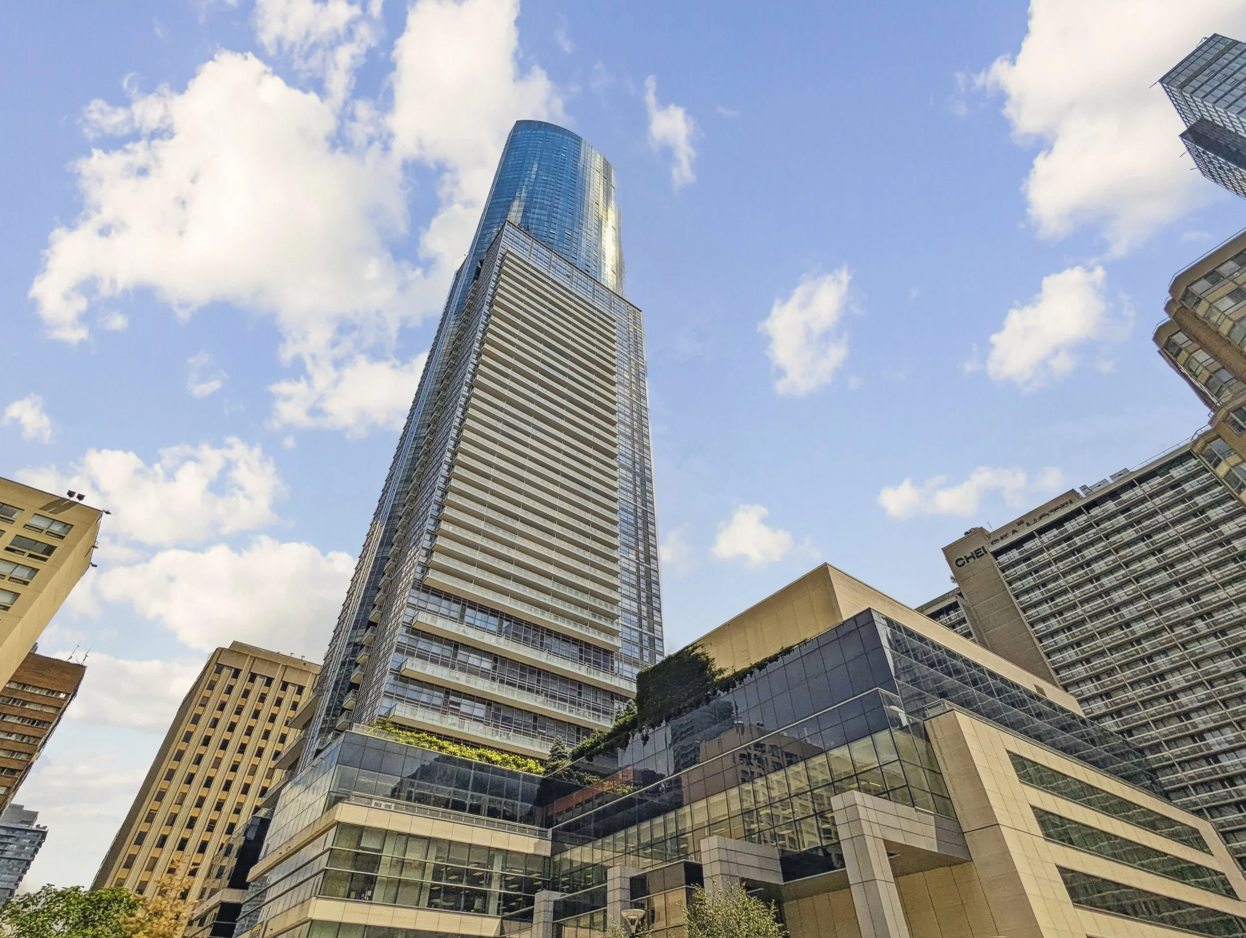 Suite 602 at 386 Yonge St
