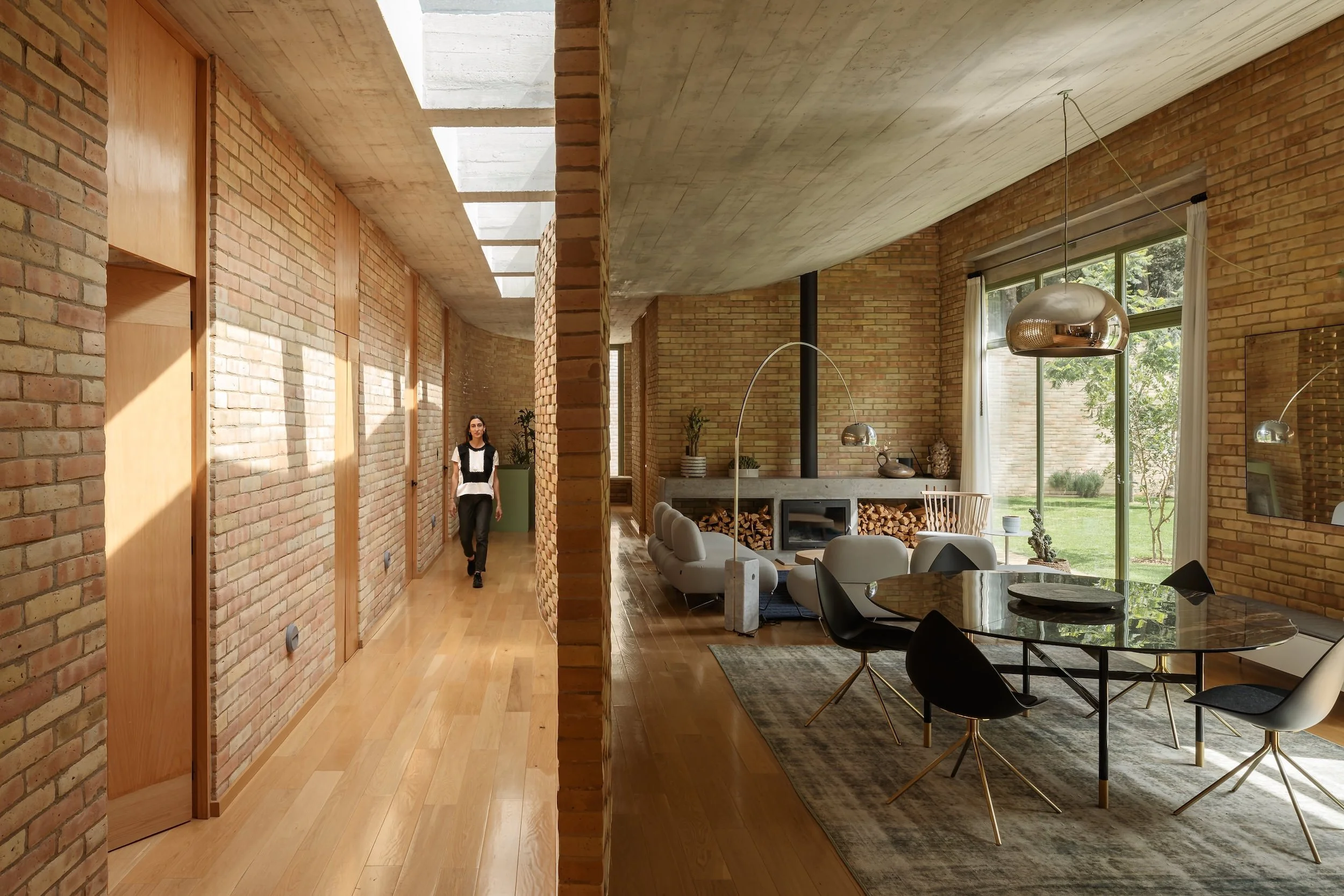 On the Curve: Mexico City Architects Lanza Atelier on the ‘Power of Walls’