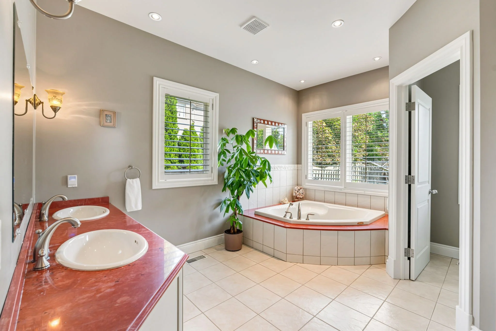 51-web-or-mls-TRE07529.JPG