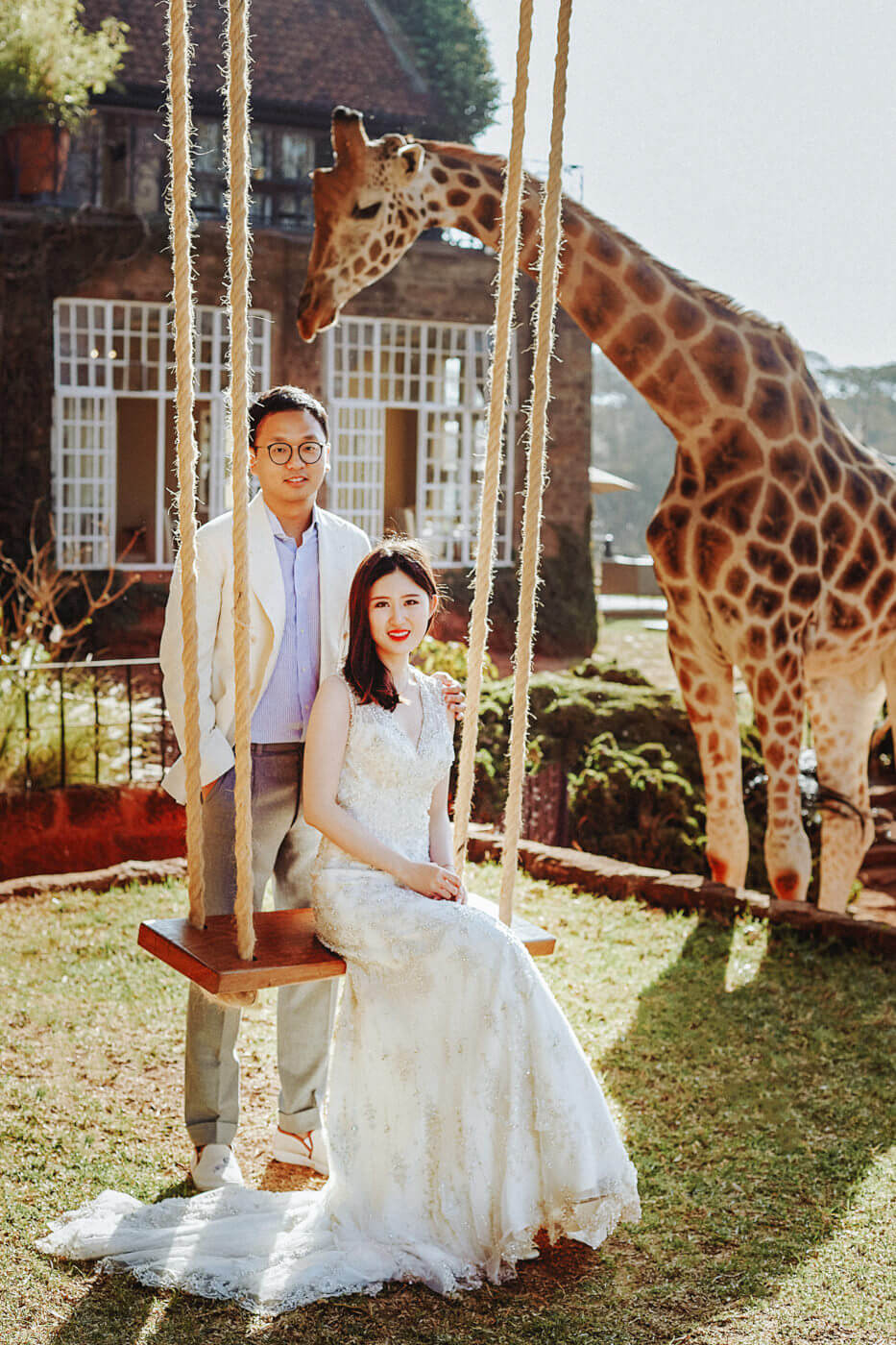 Giraffe Manor Photography Best Safari Wedding Photo Session Award Winning Fashion Female Destination Kenyan Top Kenya Wedding Photographer  长颈鹿庄园野生动物园婚礼  結婚式の写真ジラフ荘園 ナイロビケニア  結婚式写真,結婚写真,前撮り,フォトウェディング,ロケーション撮影,ウェディングフォト,ウェディング,結婚式,挙式,写真,撮影,スタジオ,フォトスタジオ,ウェディングドレス,ラヴ