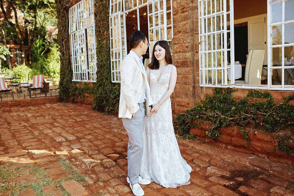 Giraffe Manor Photography Best Safari Wedding Photo Session Award Winning Fashion Female Destination Kenyan Top Kenya Wedding Photographer  长颈鹿庄园野生动物园婚礼  結婚式の写真ジラフ荘園 ナイロビケニア  結婚式写真,結婚写真,前撮り,フォトウェディング,ロケーション撮影,ウェディングフォト,ウェディング,結婚式,挙式,写真,撮影,スタジオ,フォトスタジオ,ウェディングドレス,ラヴ