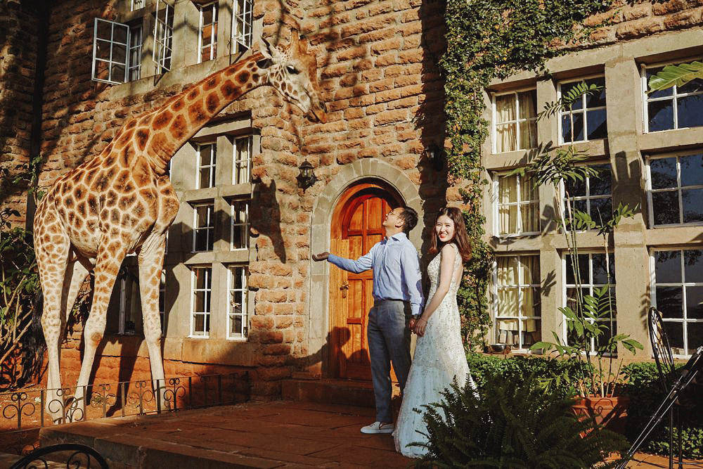 Giraffe Manor Photography Best Safari Wedding Photo Session Award Winning Fashion Female Destination Kenyan Top Kenya Wedding Photographer  长颈鹿庄园野生动物园婚礼