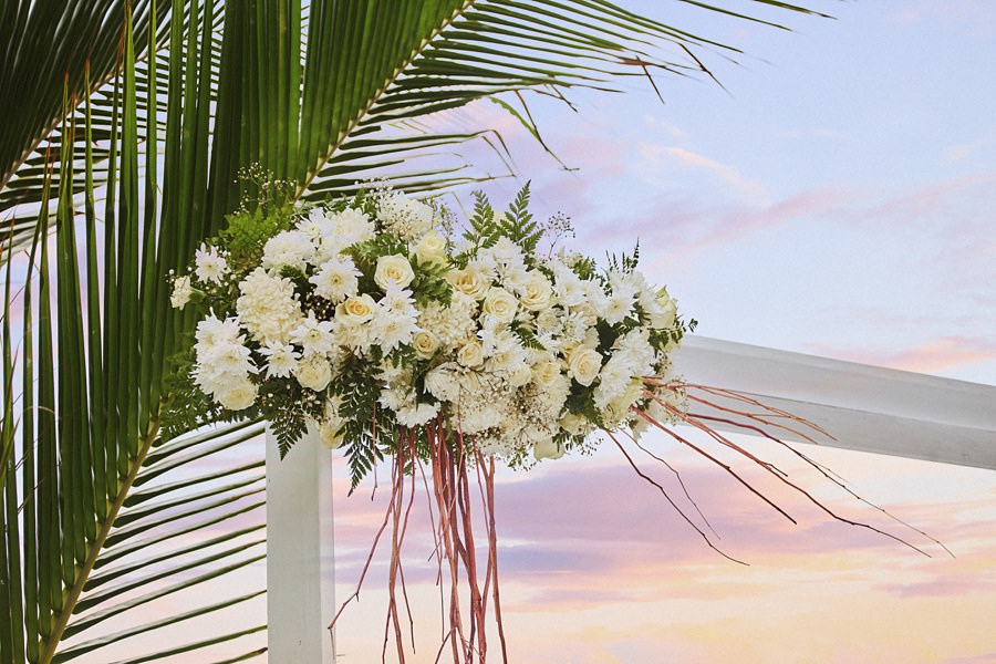 We hope you will enjoy this beautiful destination wedding at Southern Palms, Diani Beach featuring this gorgeous Ismaili muslim marriage ceremony in Kenyan Coast…