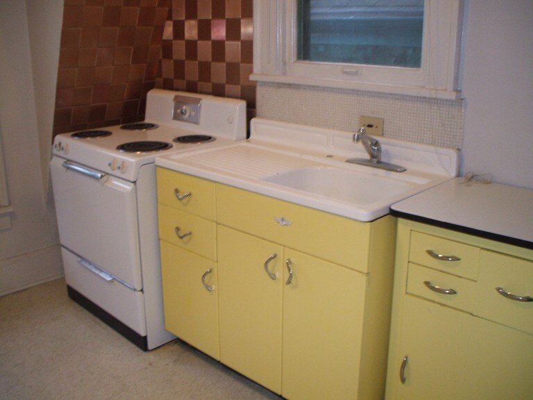 Metro Properties 819  E University kitchen sink.jpg