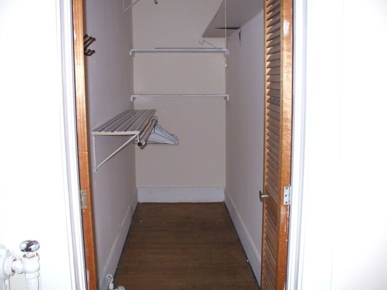 Metro Properties 819  E University walk in closet.jpg