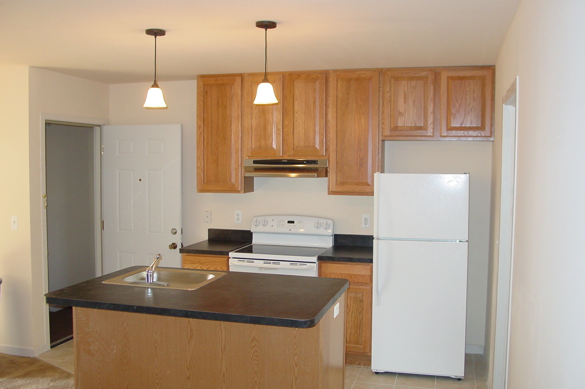 928 S. State Ann Arbor 2 br  #3 - 2BR, 1BA #3 kitchen and entry.JPG