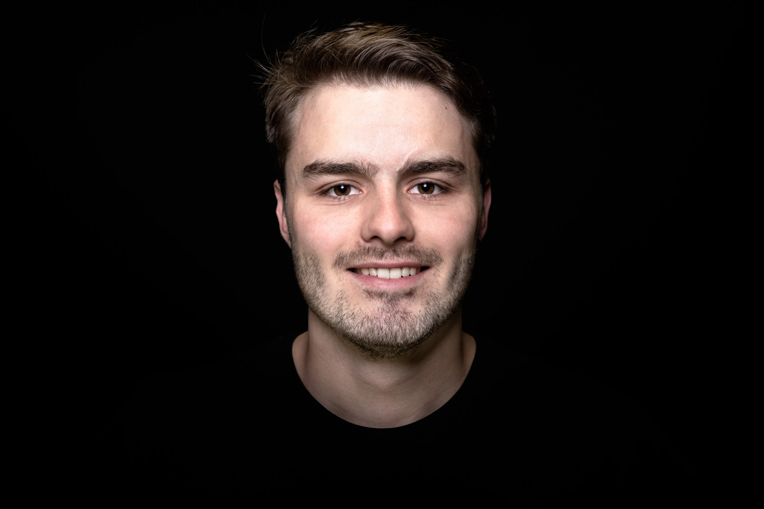 181127_peakframes_ch_mitarbeiterfotos_a7r2-0022-Edit.jpg