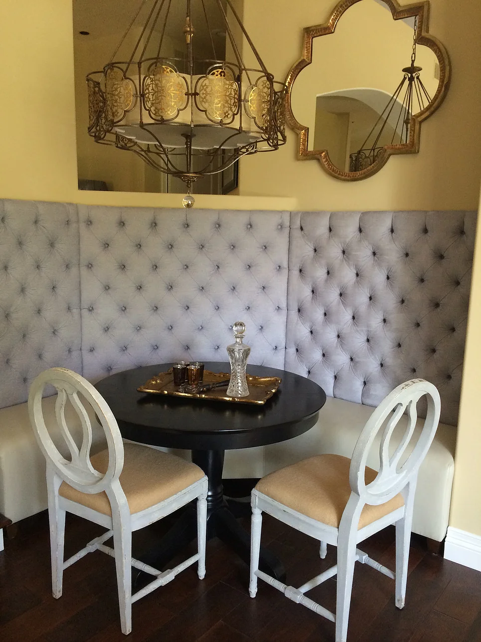 oak-park-built-in-booth.jpg