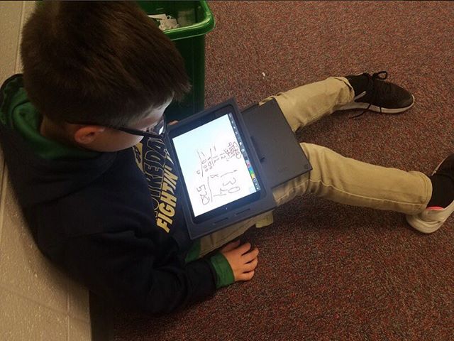 We love to see students using ShowMe! 😍🥰
👉👉Share photos from your classroom and tag #ShowMeApp ! .
.
.
RT: @JCDeagleth Jake Todd Using the @showmeapp to describe the steps involved in division with 1-digit divsors...
.
.
.
.
.
.#flippedclassroom 