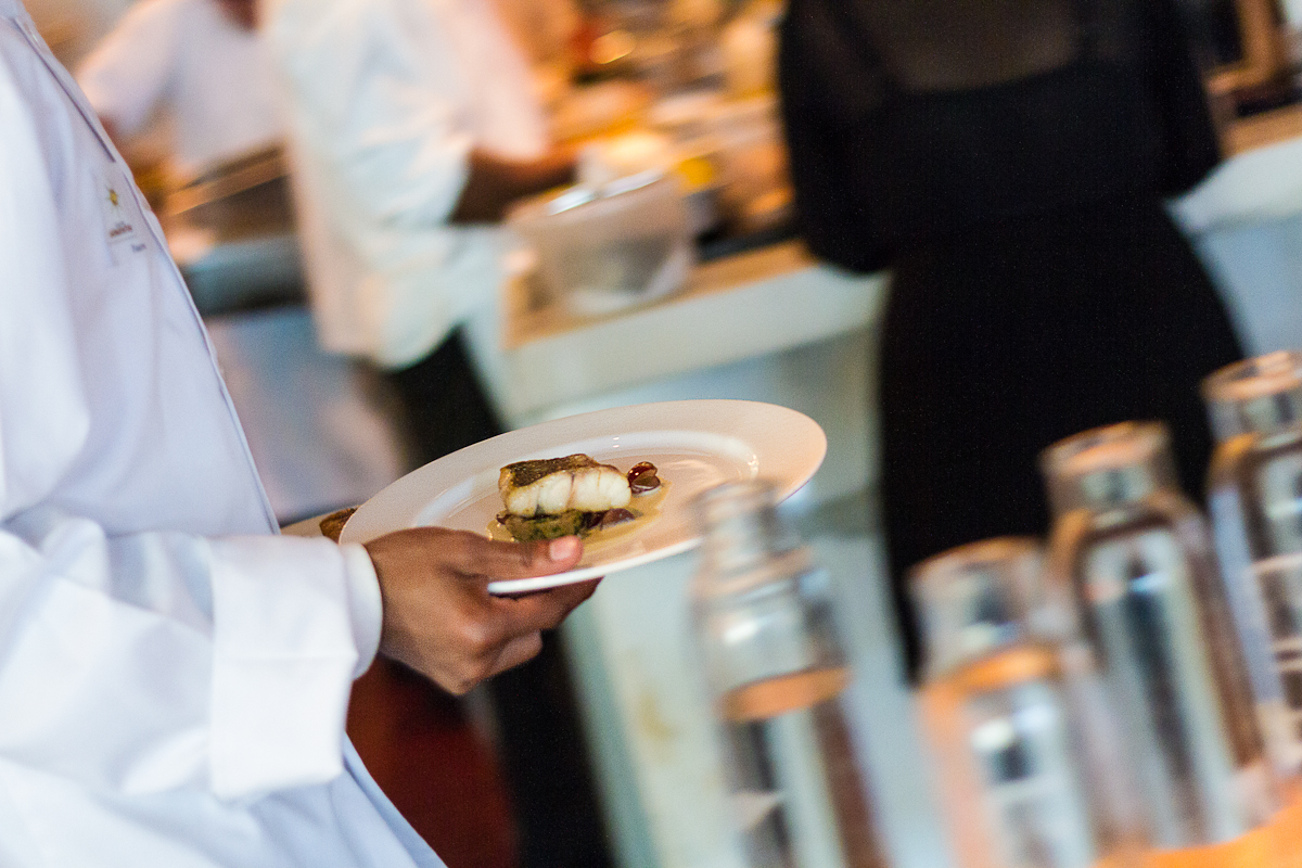 ronaldvillegas-cafe-momentum-table-run.jpg