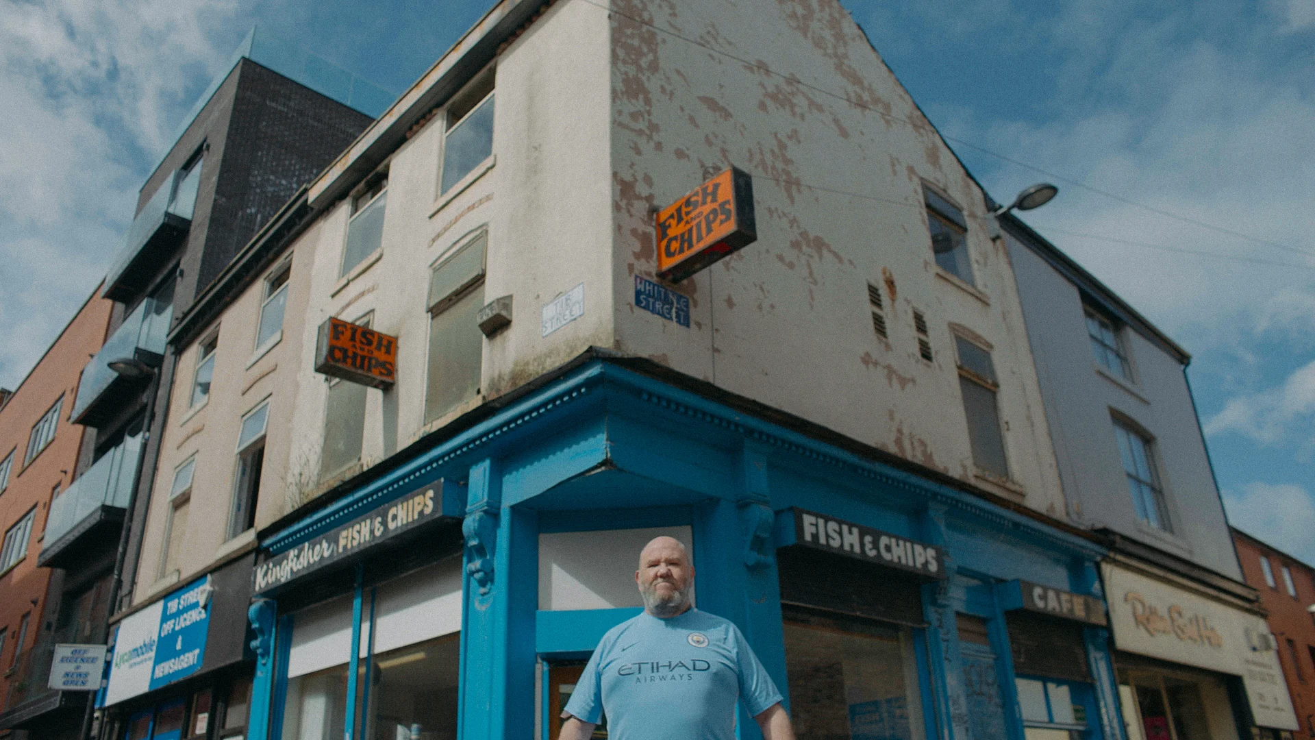 Etihad_Fan_edit_Dom_dir cut.00_00_04_07.Still004.jpg