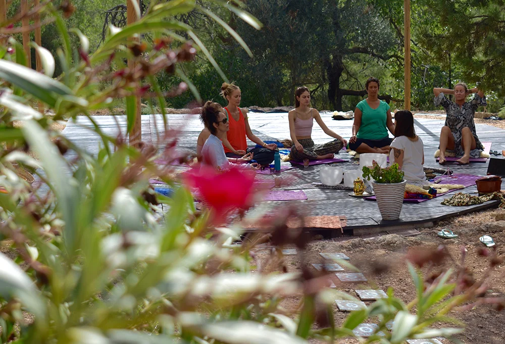 soul-adventures-yoga-deck-kim-class.jpg