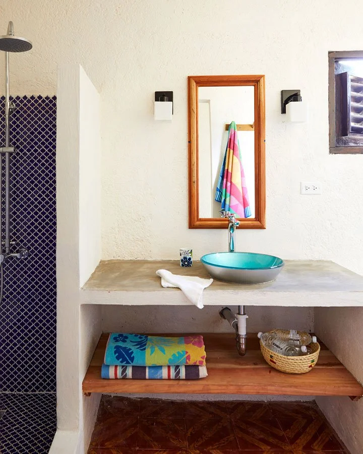 jakes-treasure-beach-bathroom-design.jpg