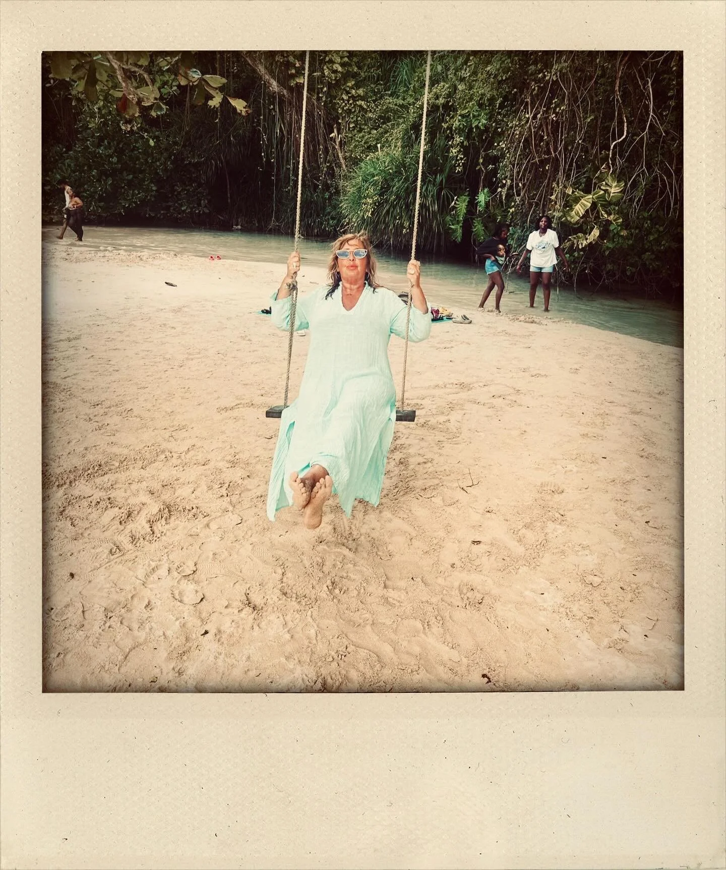 jamaica 🇯🇲 you have been sooo dreamy &hearts;️💛💚 sooo much beauty, music, high vibes and the warmth of the people is just gorgeous &hearts;️ thankyou &hearts;️ back soon &hearts;️&hearts;️&hearts;️💚💛