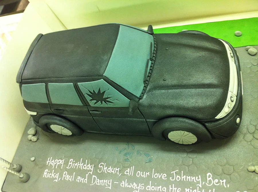 Range Rover Cake