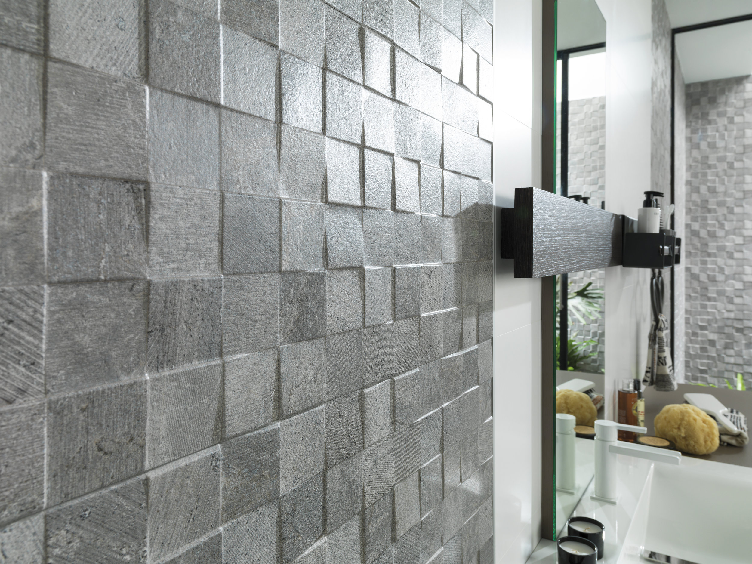 P-Mosaico_Rodano_SIlver31,6x90_D.jpg