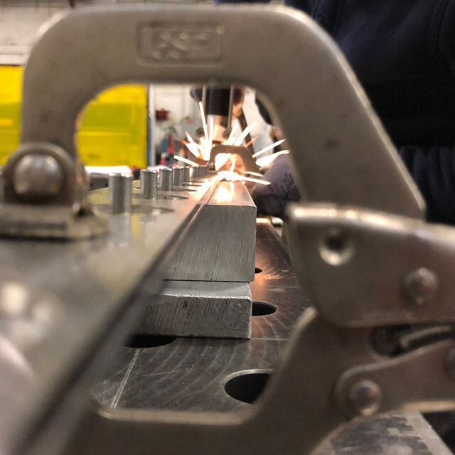 Clamp&rsquo;s eye view 👁
.
.
.
#metalfab #welding #grinding #sparks #clamps #quickrelease #workholding
