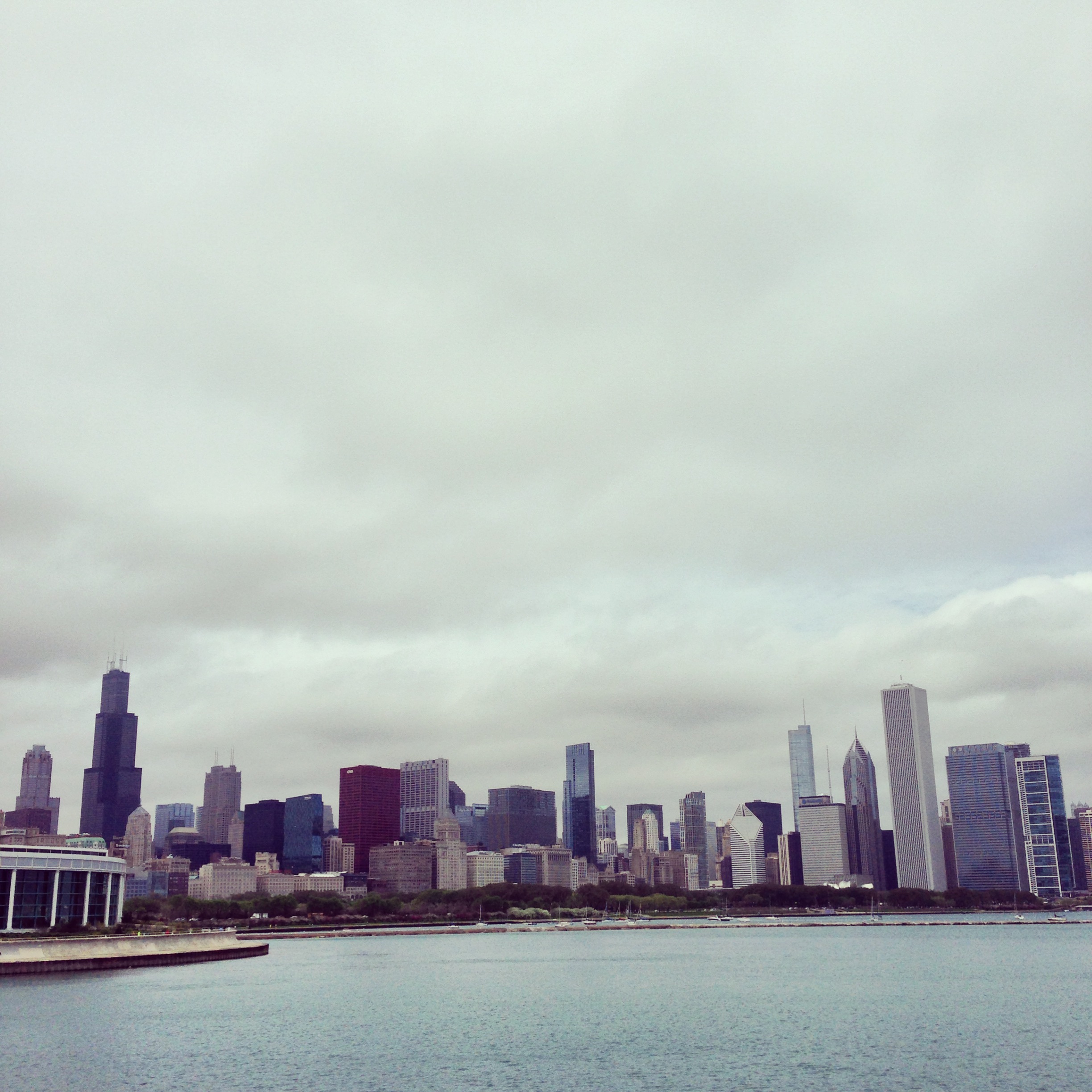 HOWEHAUS-OnLocation-PhotoProduction-Chicago-Skyline-NIKE.JPG