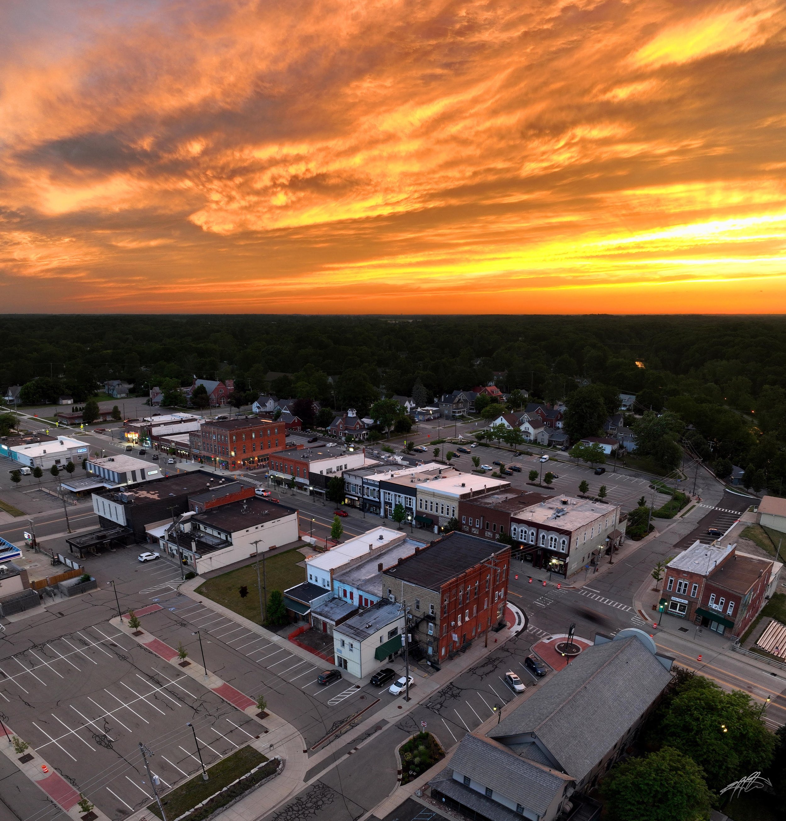 downtown-grand-ledge-michigan-1.jpg