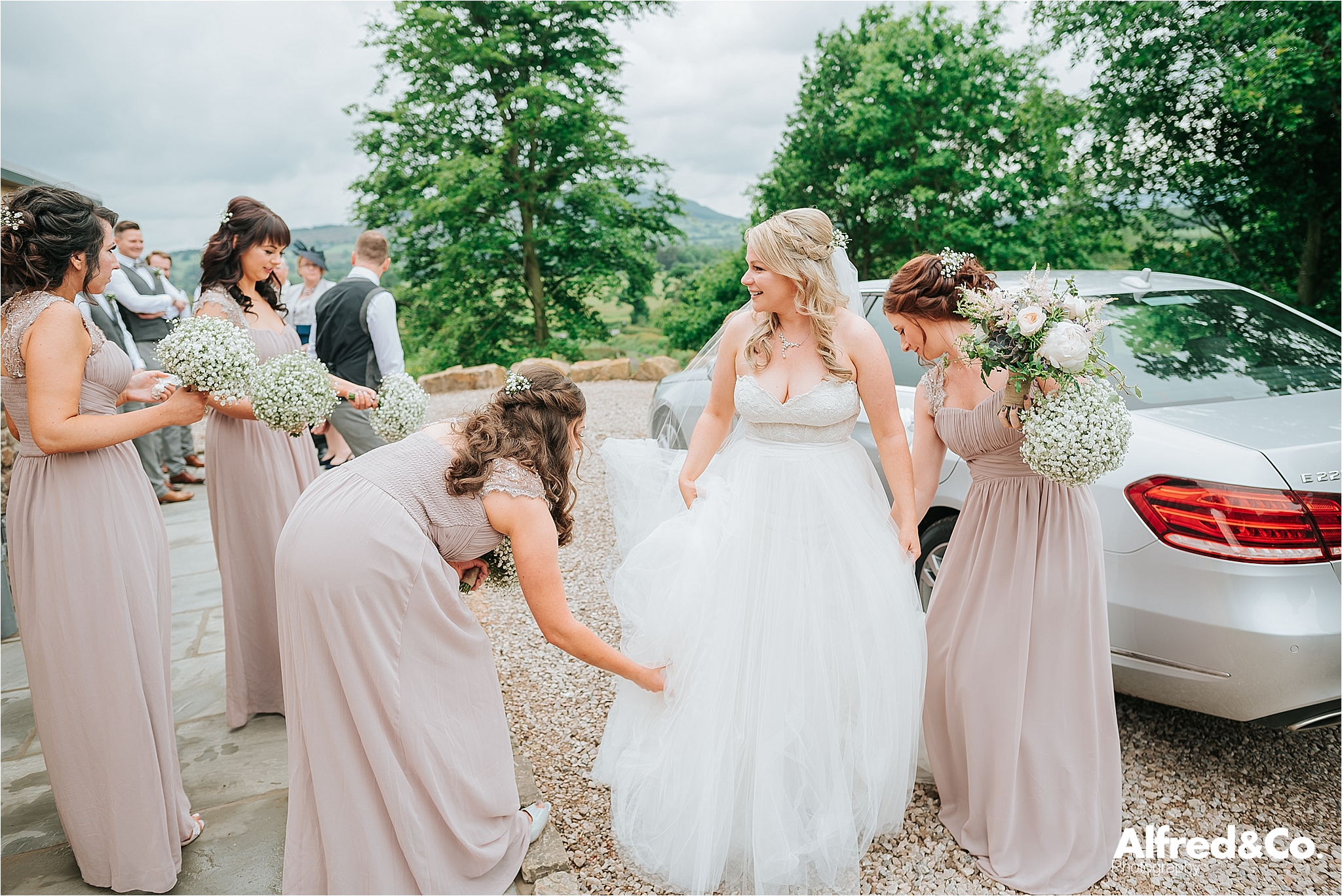 bashall barn farm wedding near clitheroe, ribble valley 