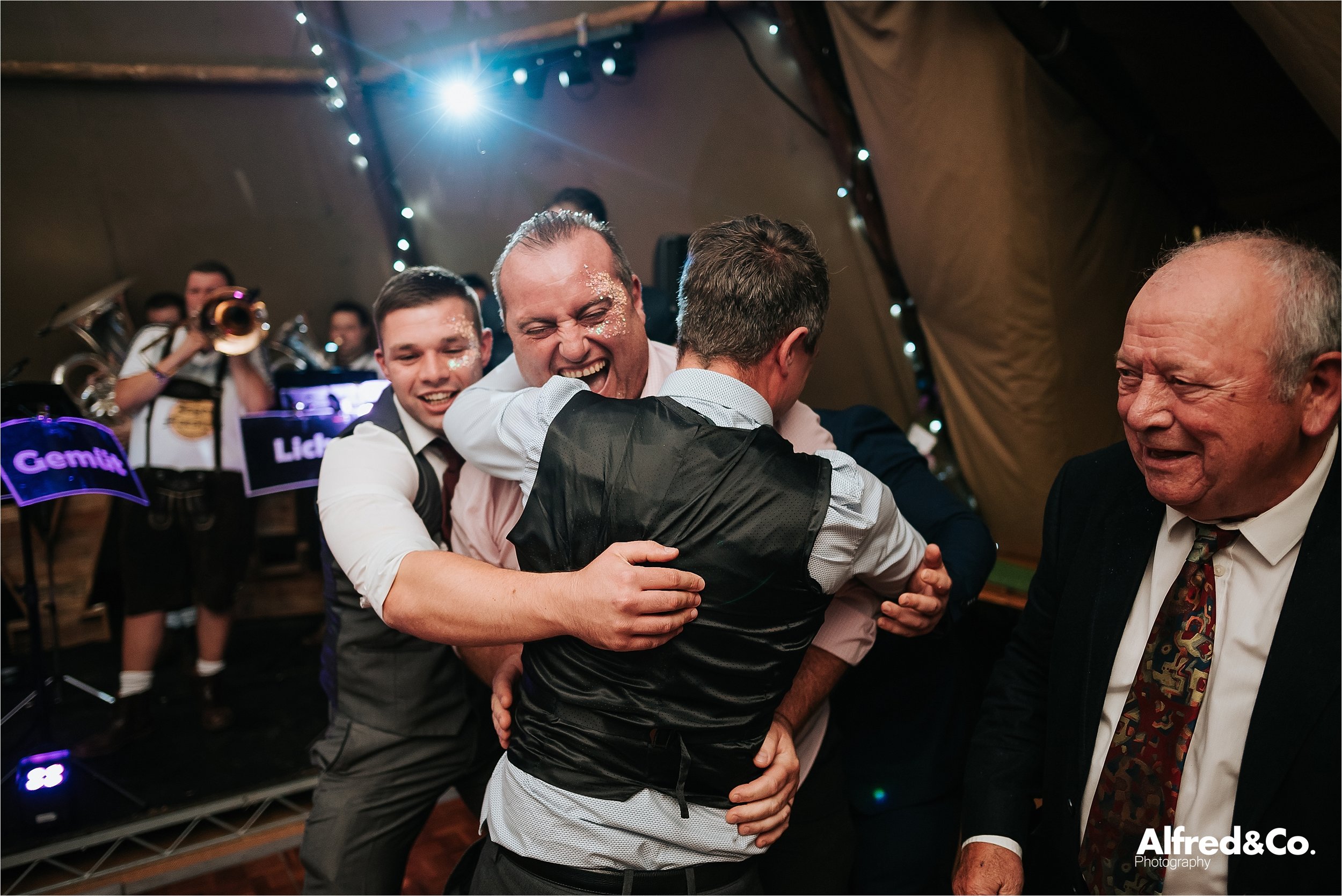 tipi+wedding+lancashire+photographer+rochdale108.jpg