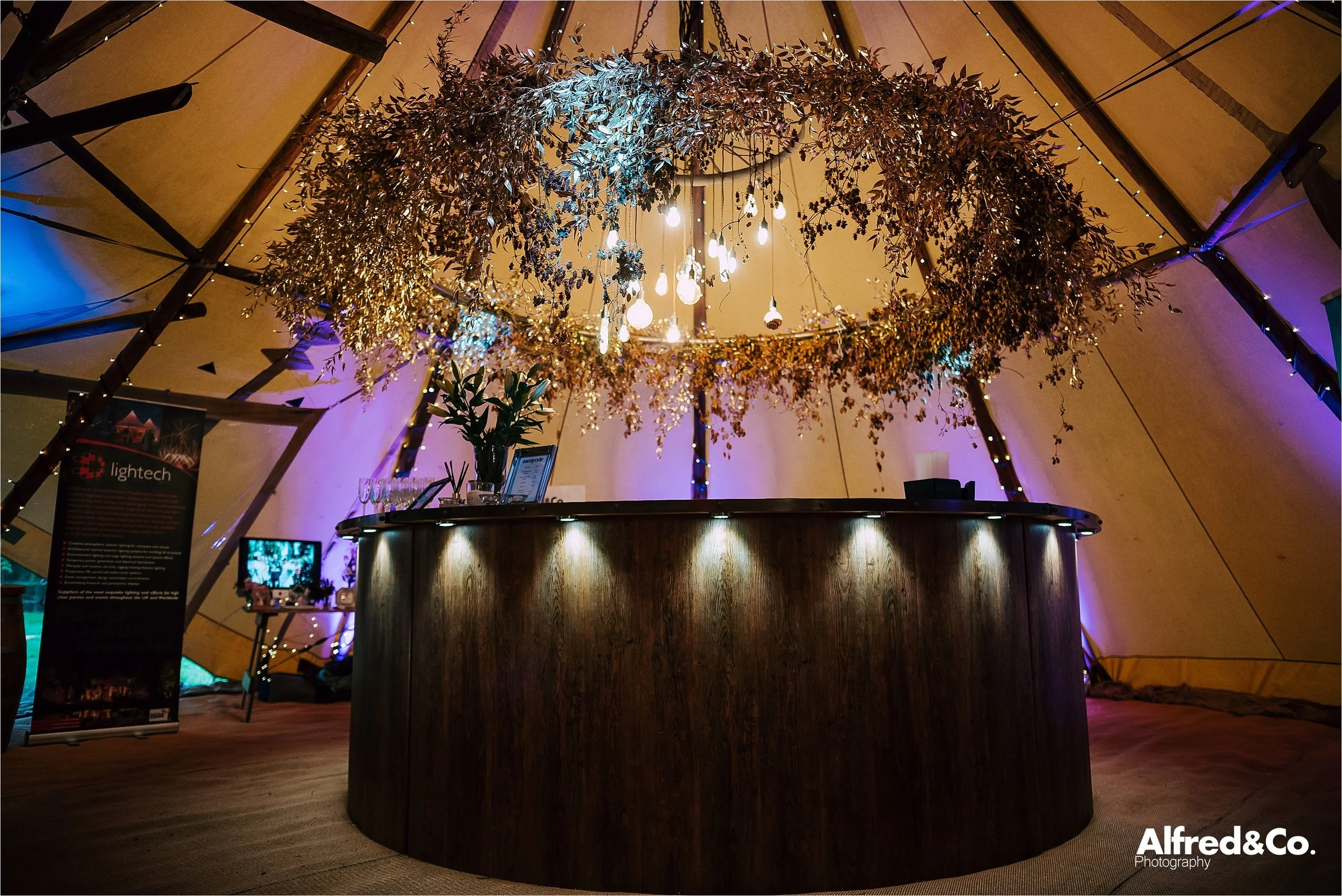 Bar in wedding tipi