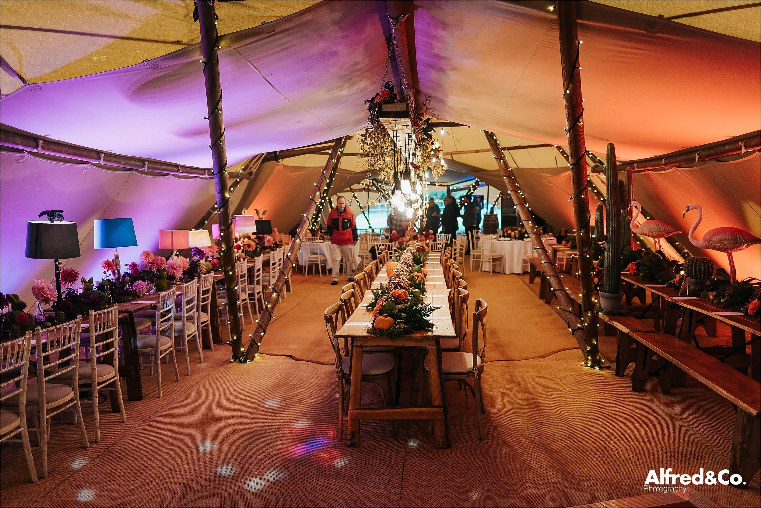 tipi+wedding+dorfoldhall+bigchieftipis+cheshire+lancashire+wedding+photographer+relaxed32.jpg