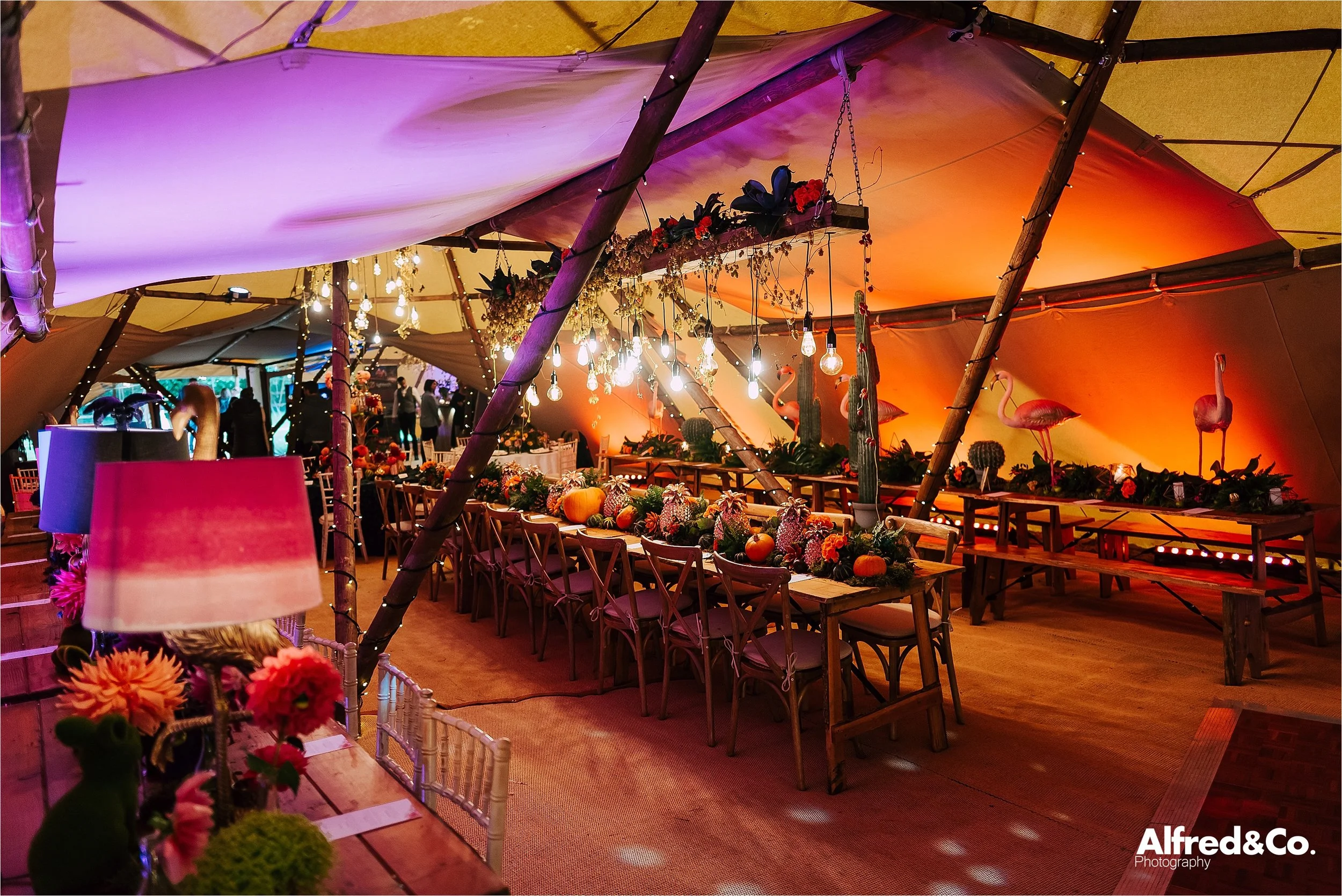 tipi+wedding+dorfoldhall+bigchieftipis+cheshire+lancashire+wedding+photographer+relaxed33.jpg