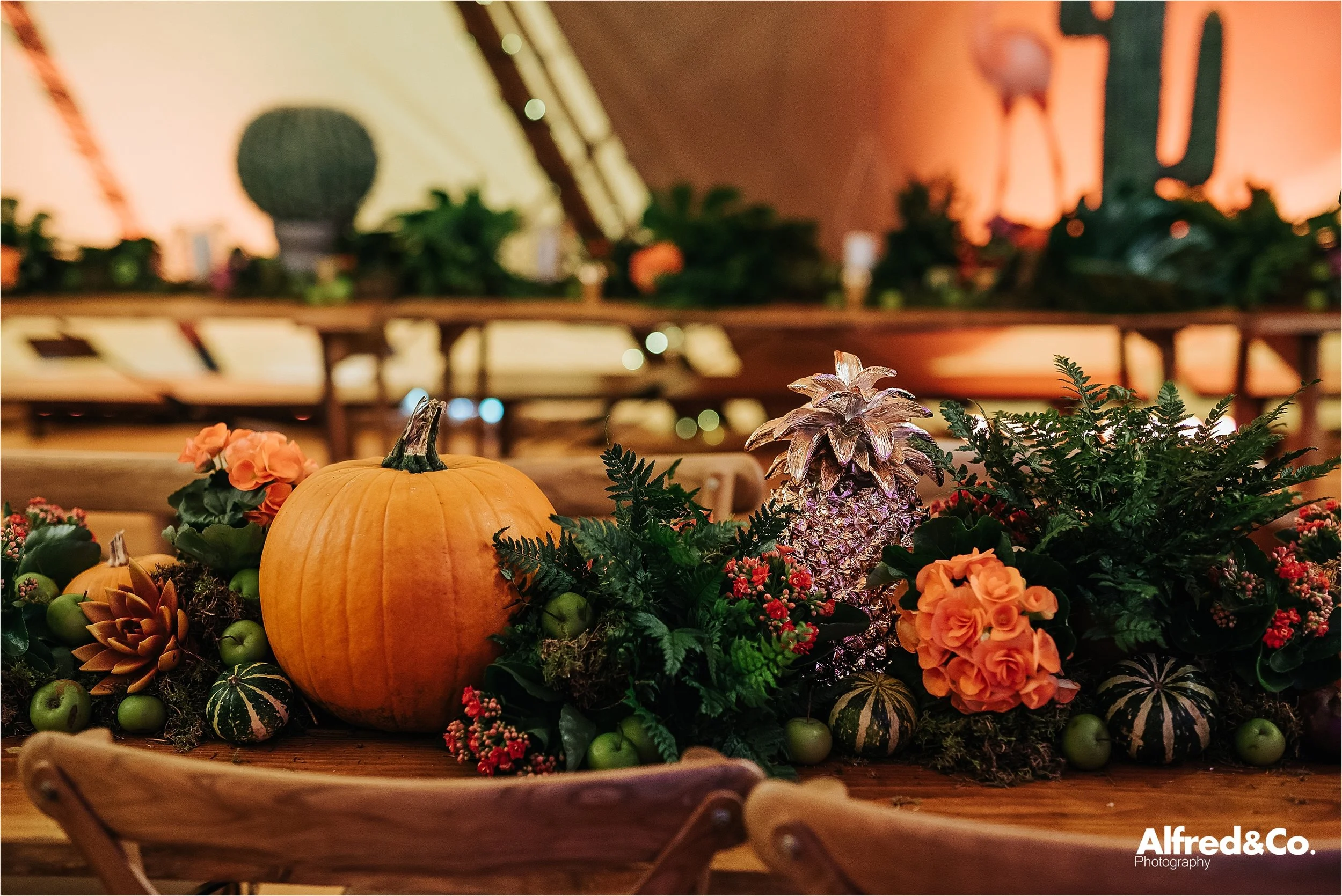 tipi+wedding+dorfoldhall+bigchieftipis+cheshire+lancashire+wedding+photographer+relaxed39.jpg