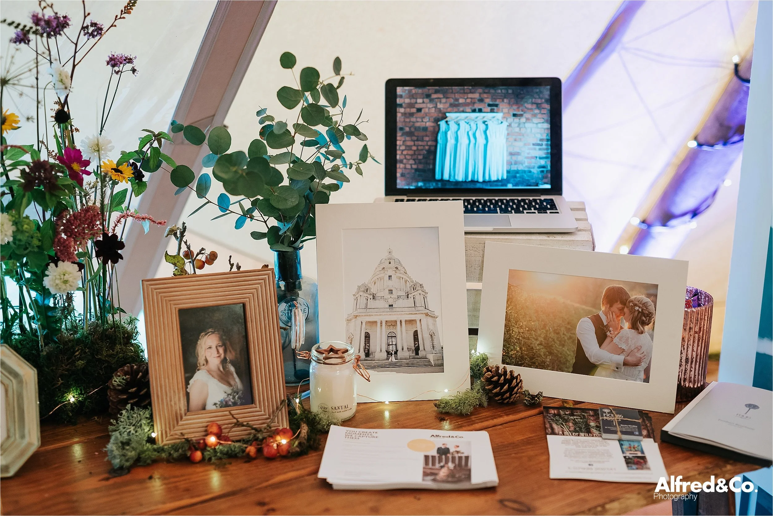 tipi+wedding+dorfoldhall+bigchieftipis+cheshire+lancashire+wedding+photographer+relaxed46.jpg