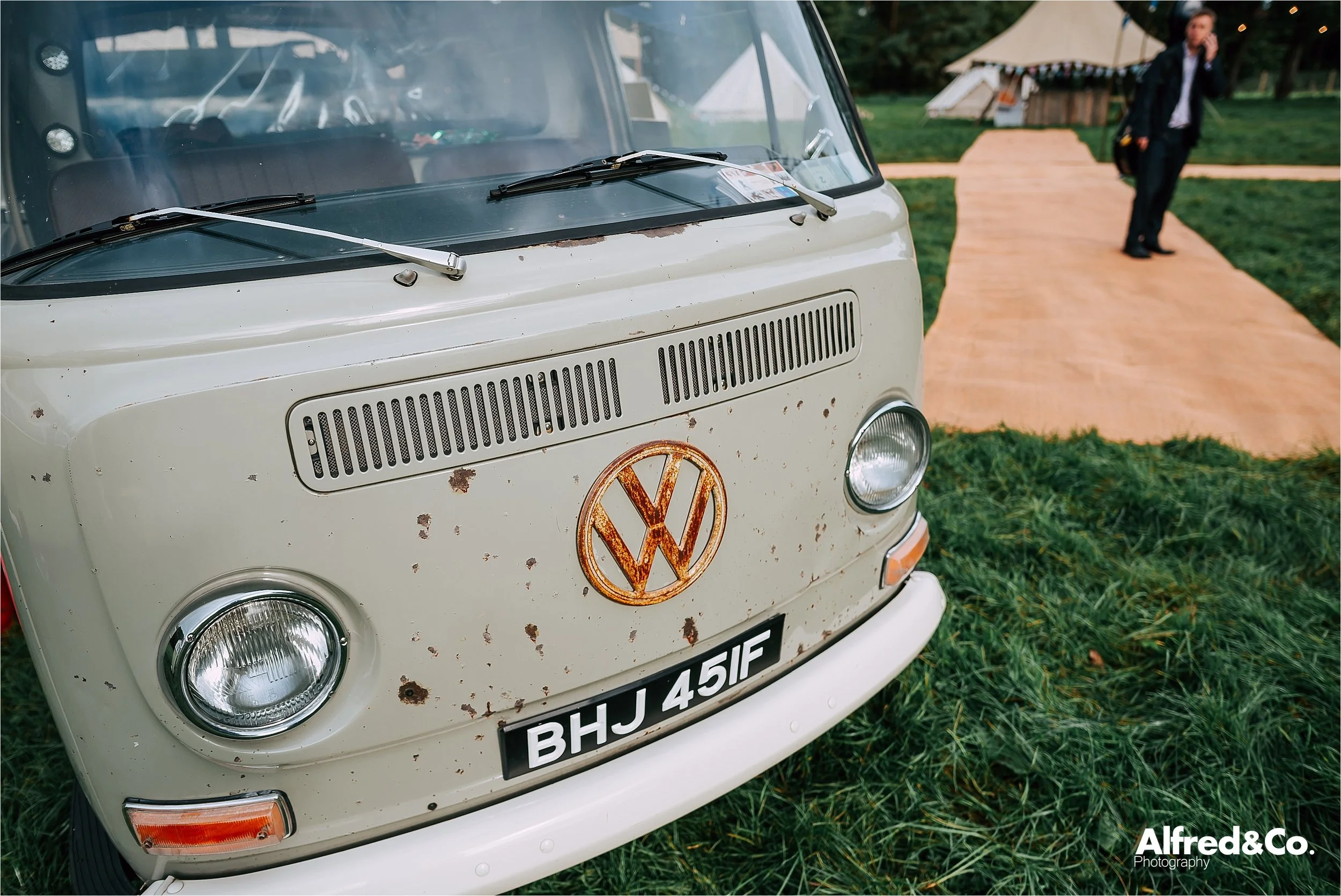 tipi+wedding+dorfoldhall+bigchieftipis+cheshire+lancashire+wedding+photographer+relaxed64.jpg