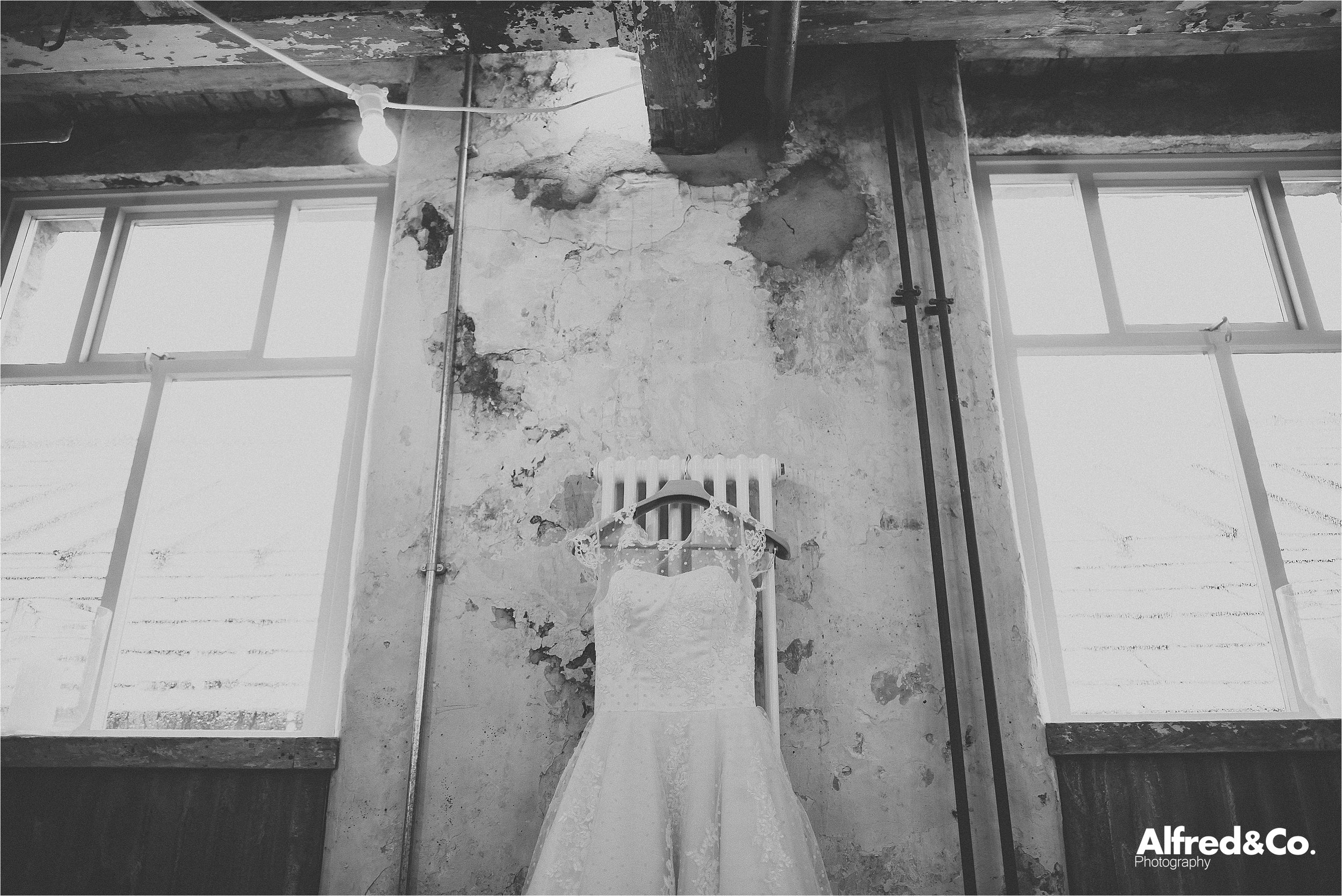 wedding photography at holmes mill 