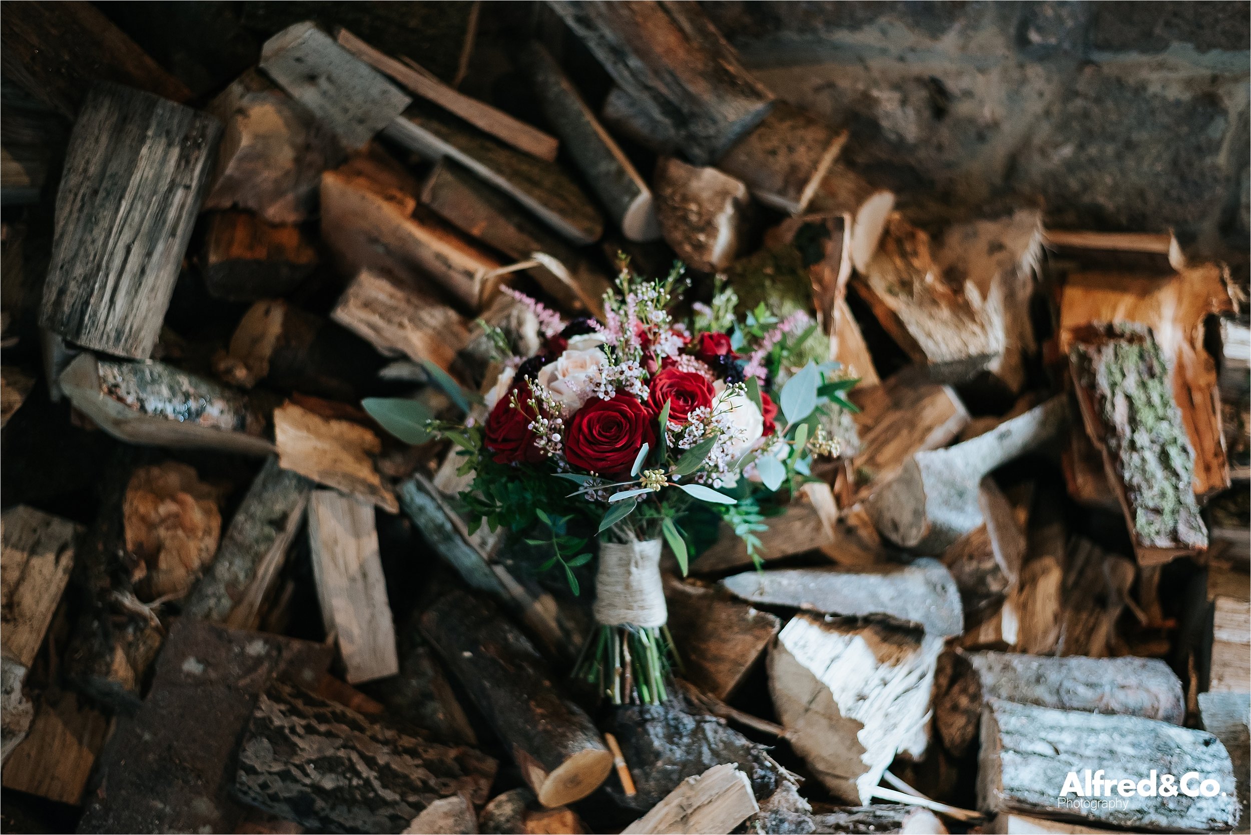 SHIREBURNARMSWINTERWEDDING179.jpg