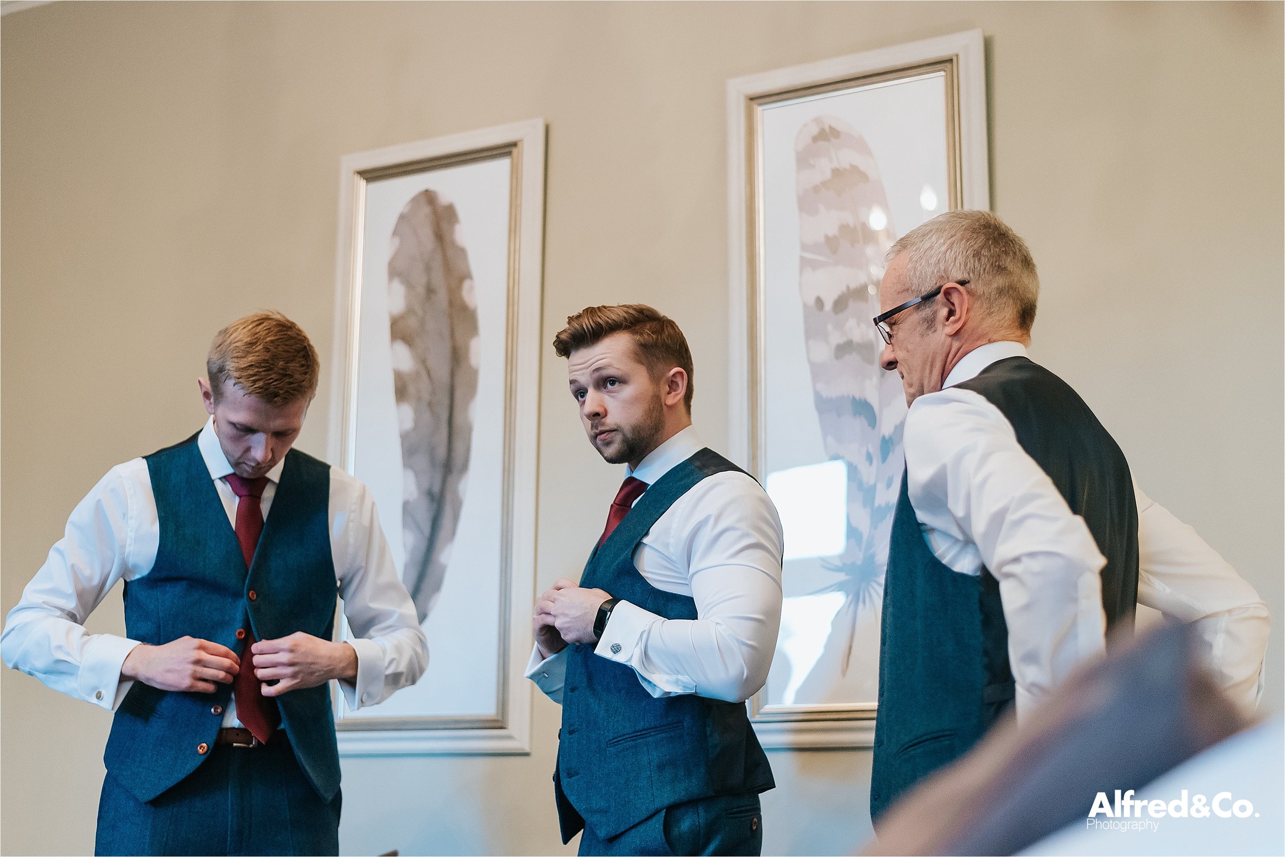 SHIREBURNARMSWINTERWEDDING188.jpg