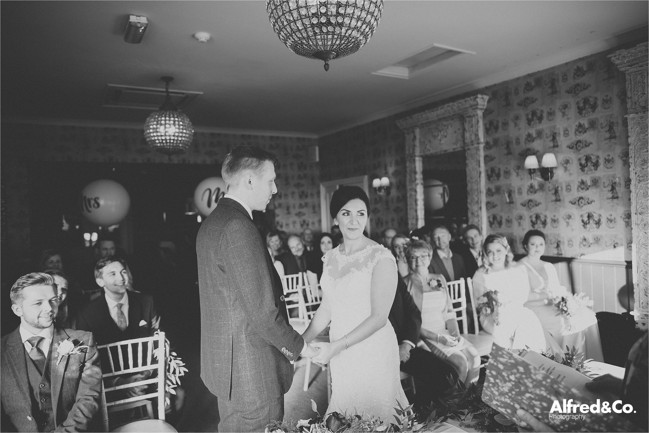 SHIREBURNARMSWINTERWEDDING39.jpg