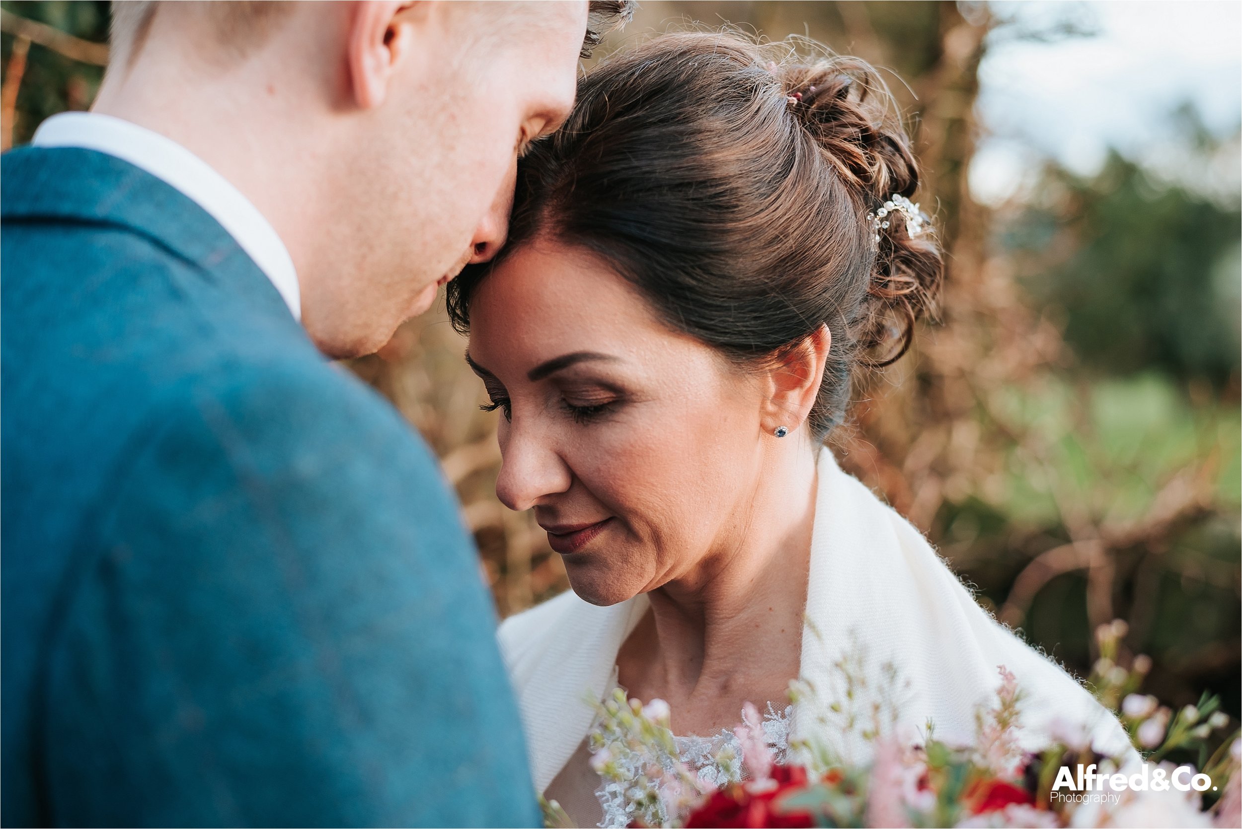 SHIREBURNARMSWINTERWEDDING108.jpg