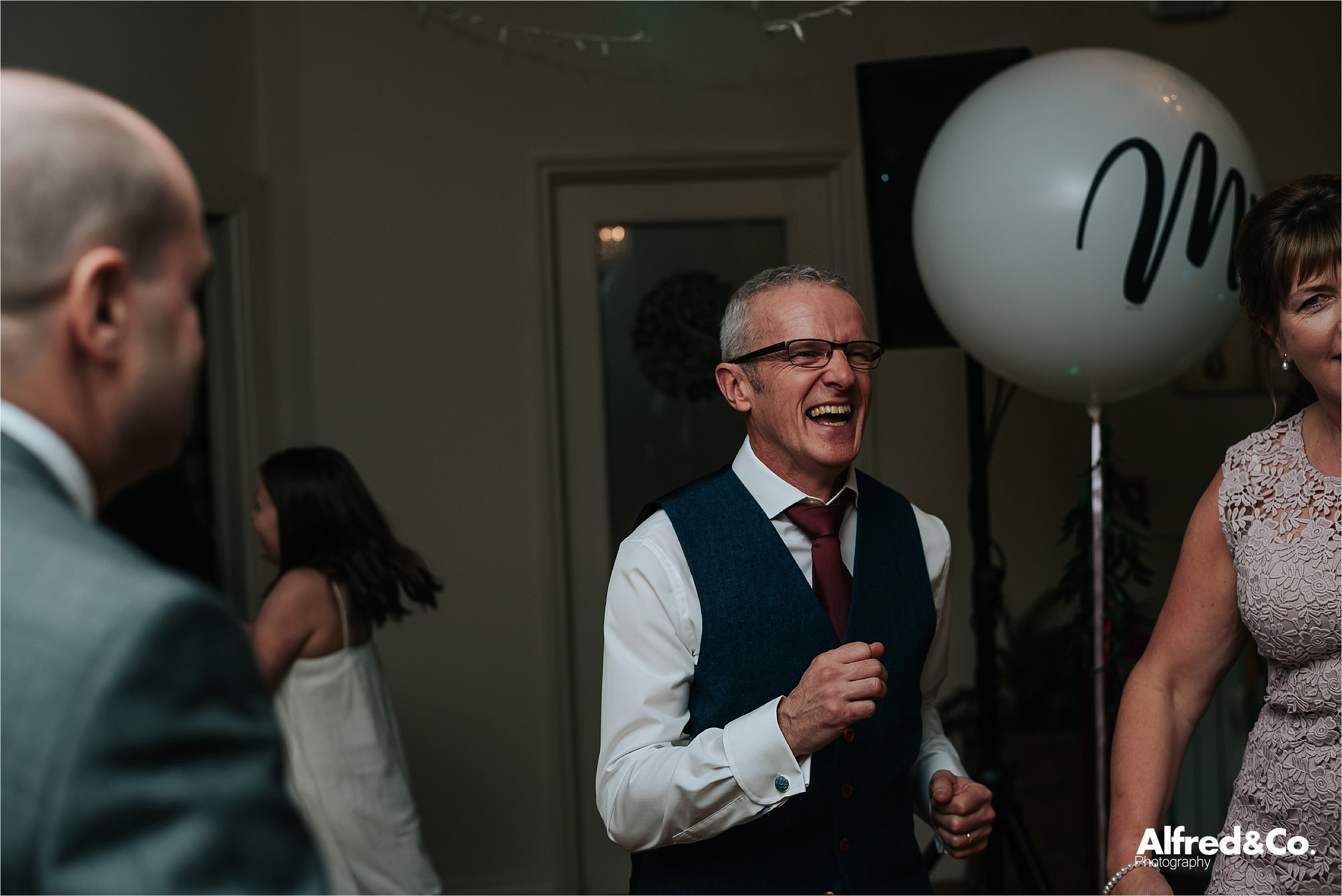 SHIREBURNARMSWINTERWEDDING144.jpg