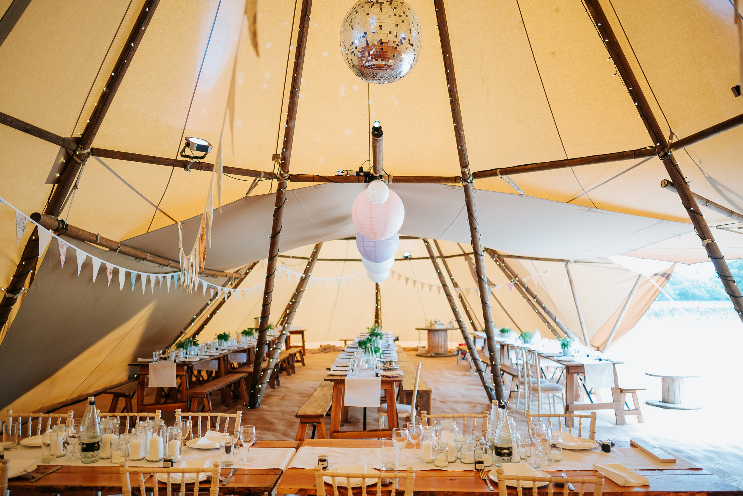 tipi interior 