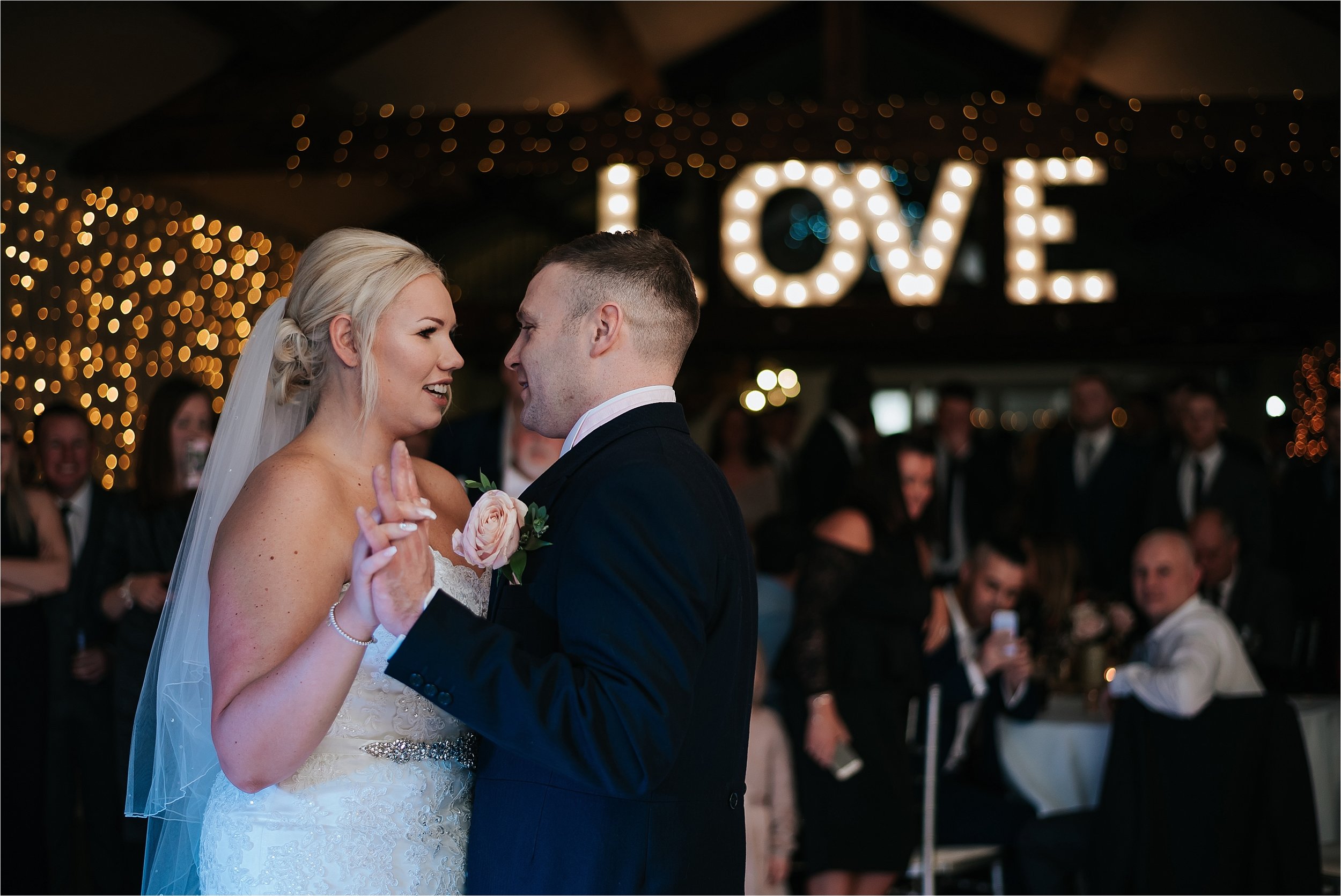 wedding couple dancing 