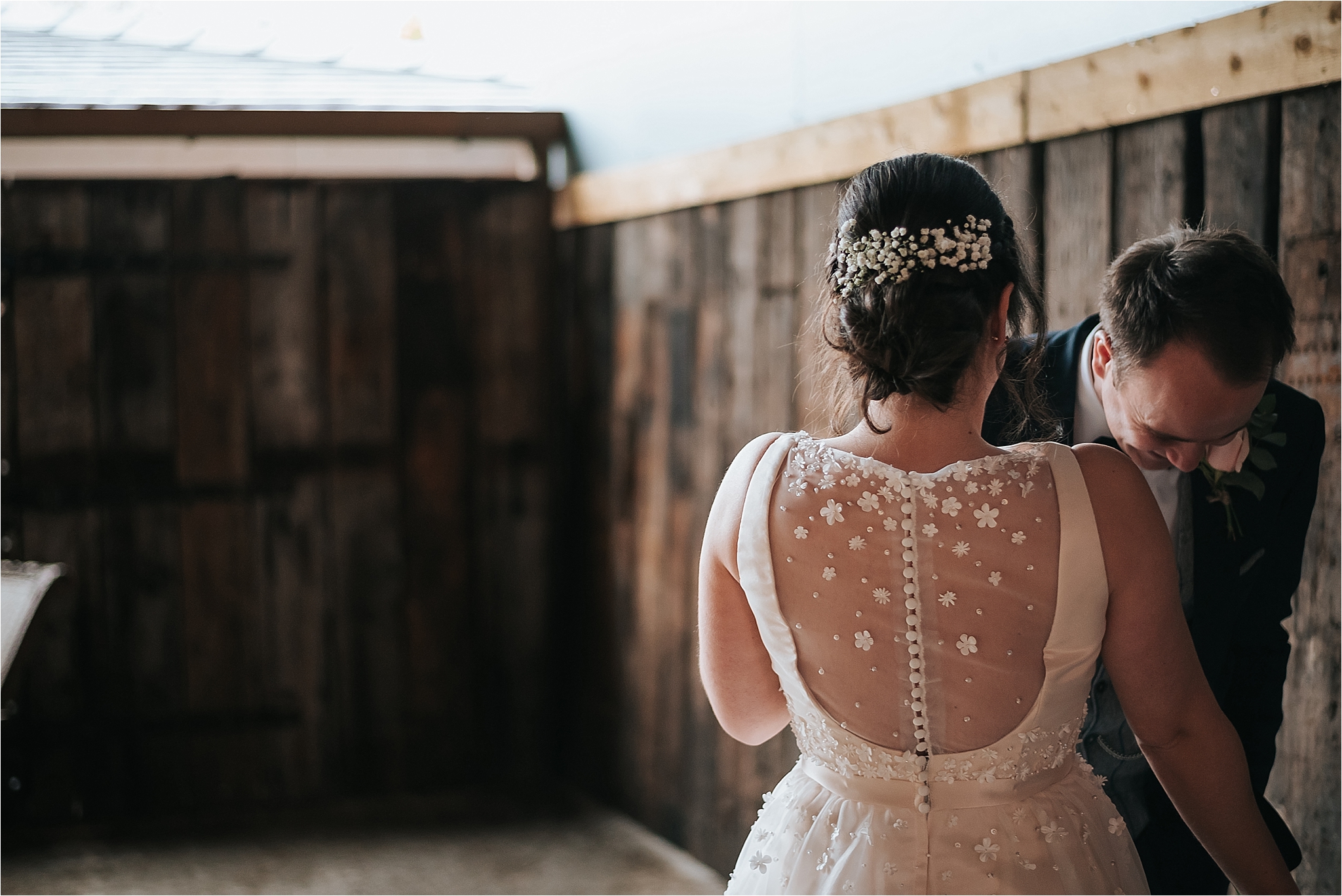 relaxed cheshire wedding photographer