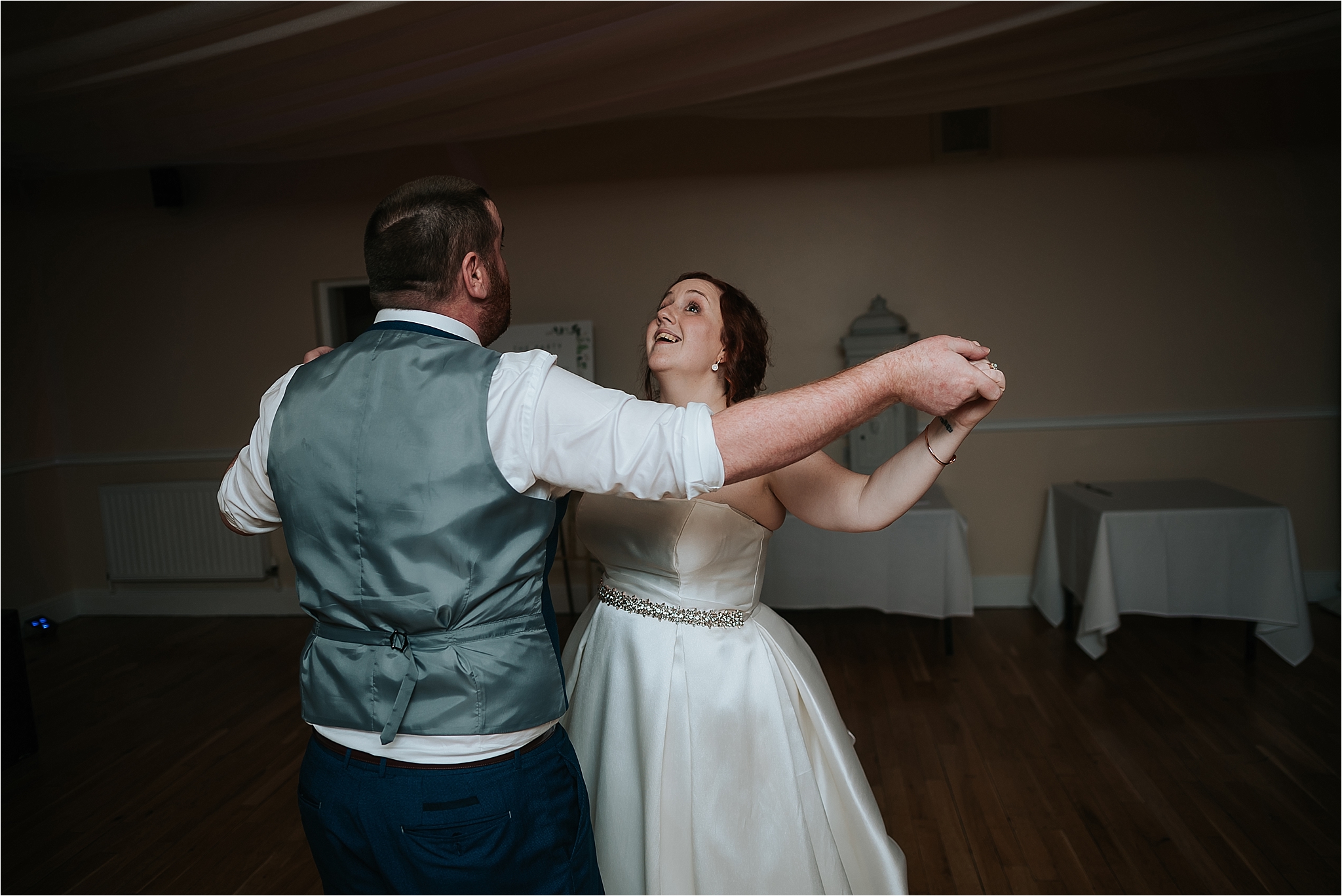 GRANGE_WEDDING_photographer_LANCASHIRE_0189.jpg