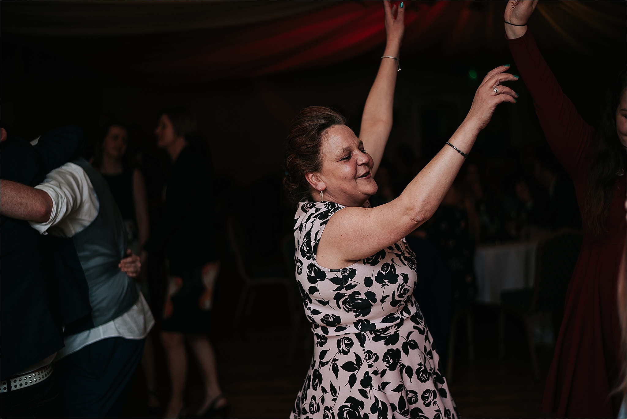 GRANGE_WEDDING_photographer_LANCASHIRE_0205.jpg