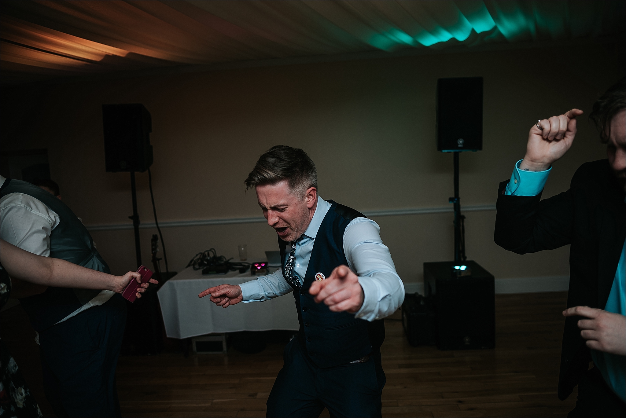 GRANGE_WEDDING_photographer_LANCASHIRE_0208.jpg