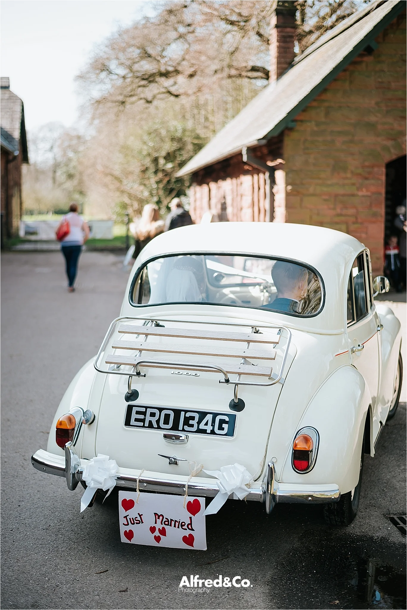 just married vintage wedding beetle