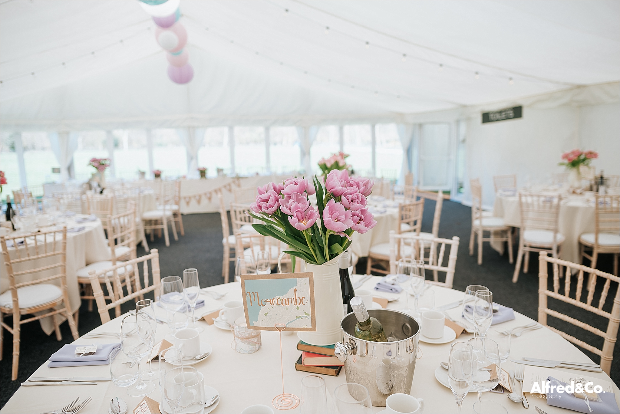 beautiful pastel colours for spring wedding 