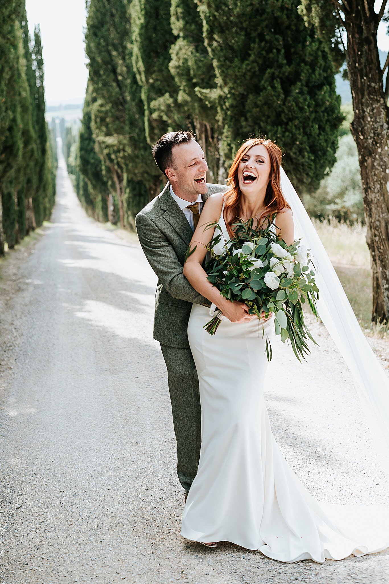 wedding photographer in tuscany near siena 