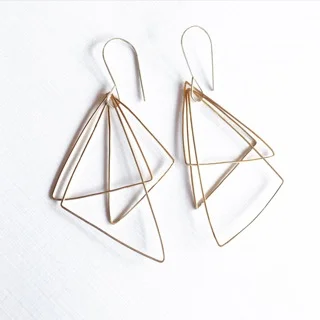 moving triangles, 14k gf